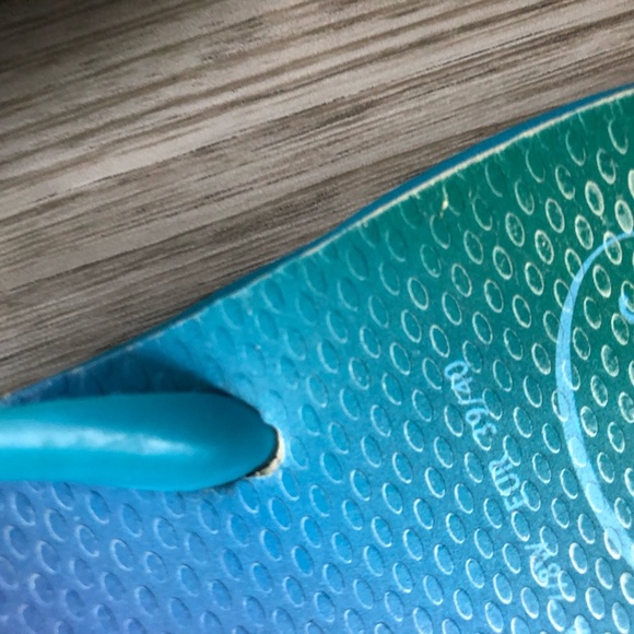 Havianas Flip Flops - Picture 3 of 4